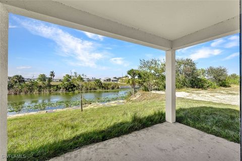 Single Family Residence in Cape Coral FL 1414 NE 6th Avenue 20.jpg