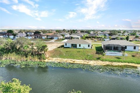 Single Family Residence in Cape Coral FL 1414 NE 6th Avenue 23.jpg