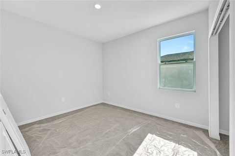 Single Family Residence in Cape Coral FL 1414 NE 6th Avenue 15.jpg