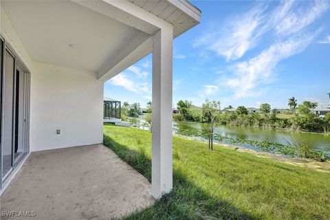 Single Family Residence in Cape Coral FL 1414 NE 6th Avenue 21.jpg