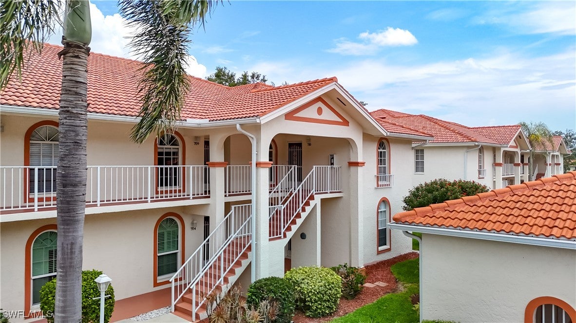 648 Mardel Ct, Naples, FL 34104