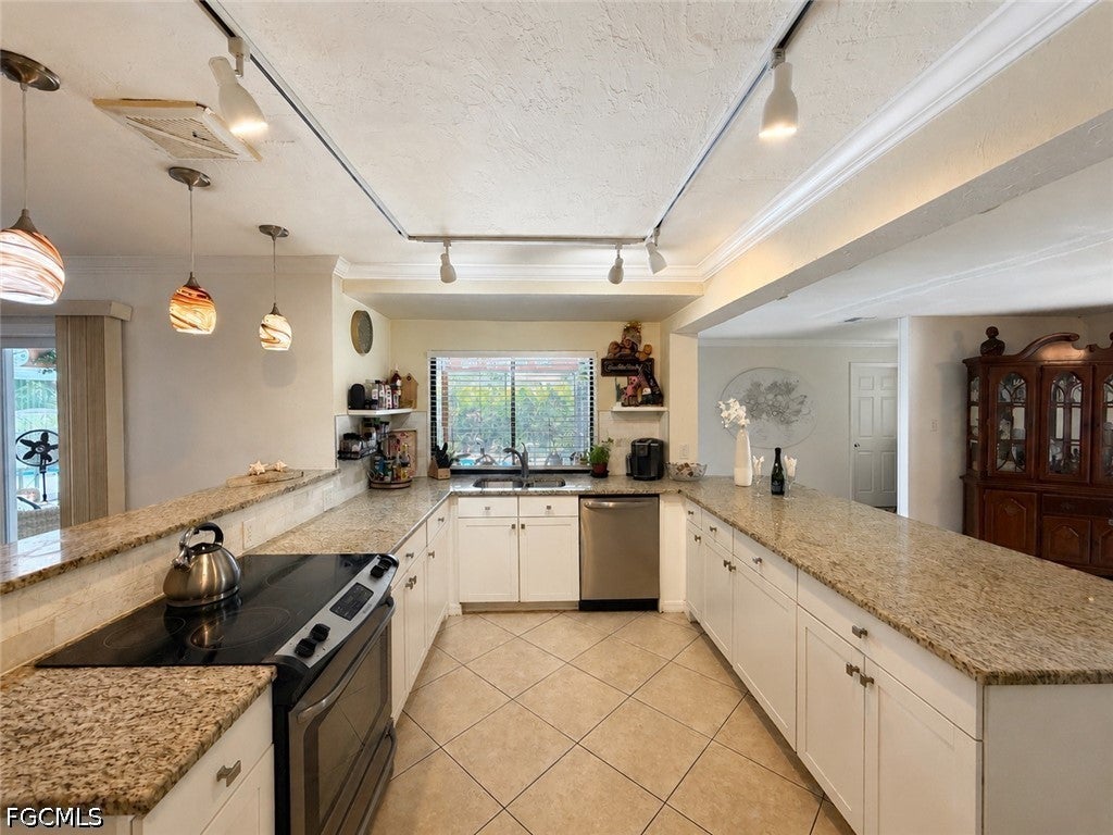 1631 SE 20 St, Cape Coral, FL 33990 photo