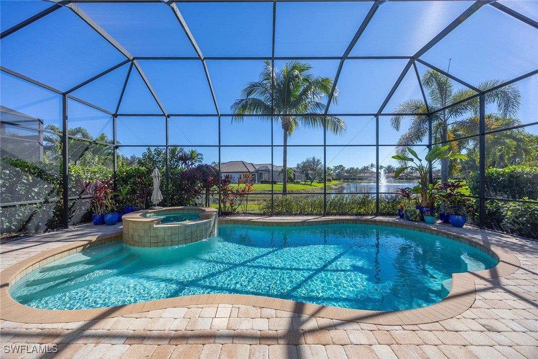 6550 Roma Way, Naples, FL 34113