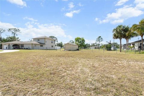 Single Family Residence in Lehigh Acres FL 201 Ivan Avenue 43.jpg