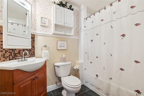 Single Family Residence in Lehigh Acres FL 201 Ivan Avenue 31.jpg