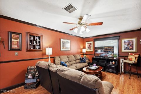 Single Family Residence in Lehigh Acres FL 201 Ivan Avenue 12.jpg
