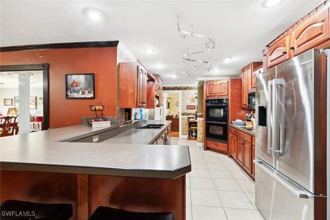Single Family Residence in Lehigh Acres FL 201 Ivan Avenue 18.jpg