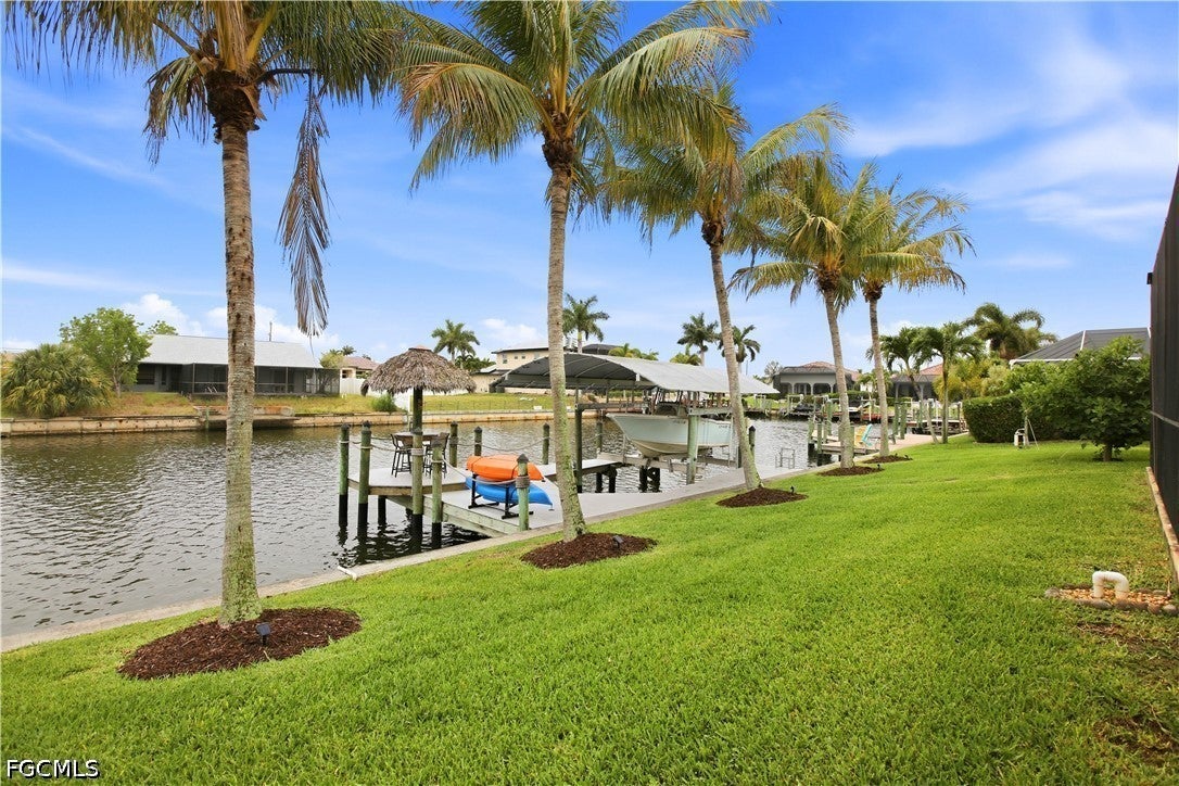 2400 SW 39 Terrace, Cape Coral, FL 33914 photo