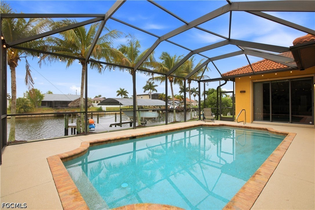 2400 SW 39 Terrace, Cape Coral, FL 33914 photo