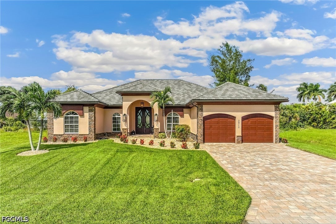 3810 SW 19 Pl, Cape Coral, FL 33914 photo