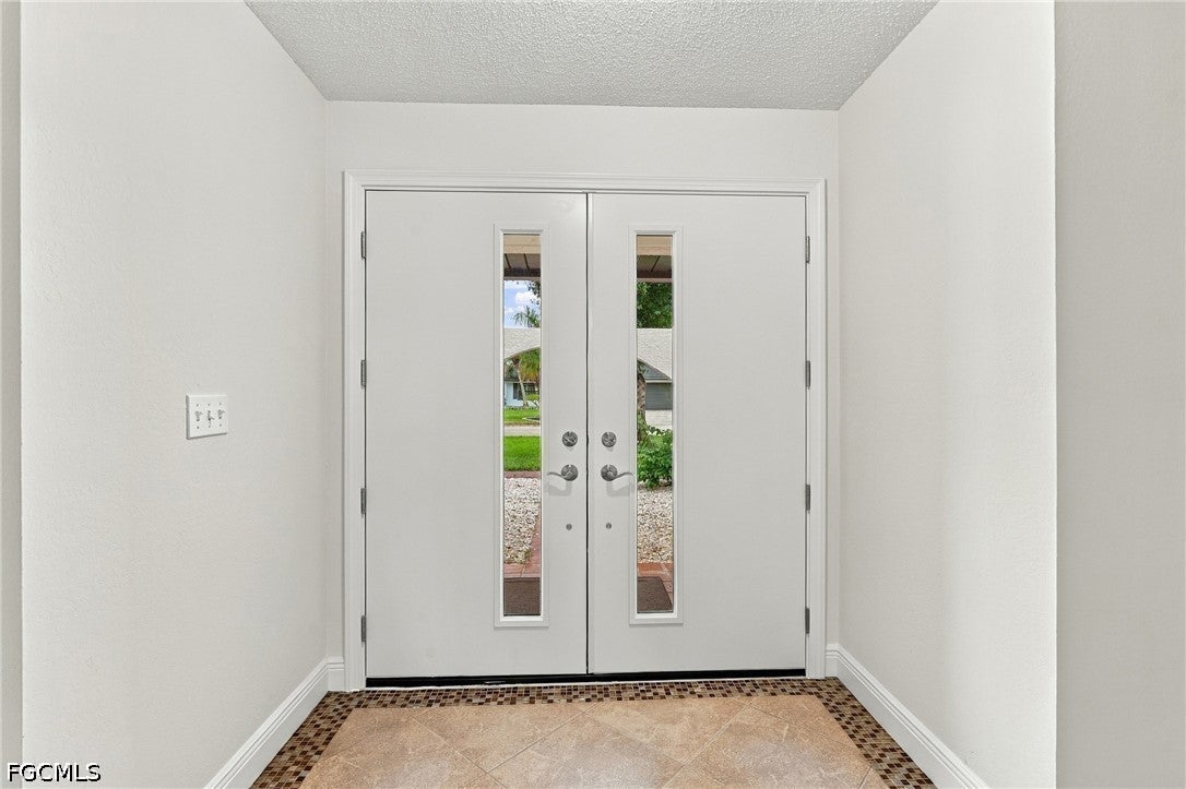 1439 Claret Ct, Fort Myers, FL 33919 photo
