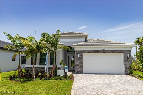 Single Family Residence in Estero FL 20785 Fair Oak Lane.jpg
