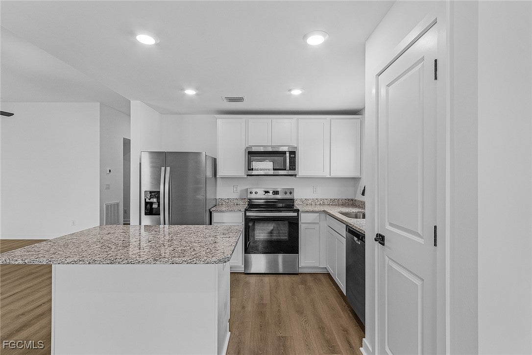 521 NW 23 St, Cape Coral, FL 33993 photo