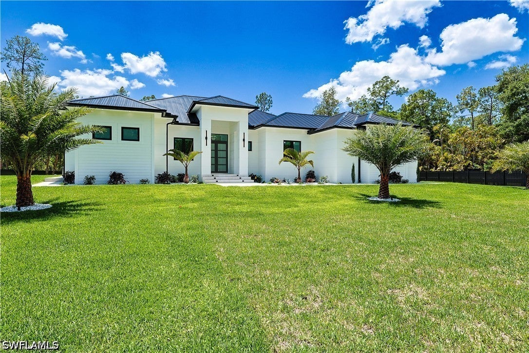 3430 1 Ave, Naples, FL 34120