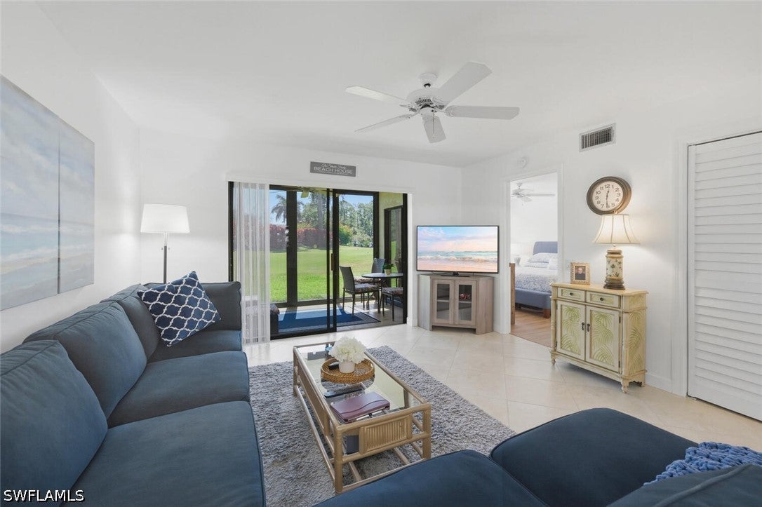 7260 Coventry Ct, Naples, FL 34104