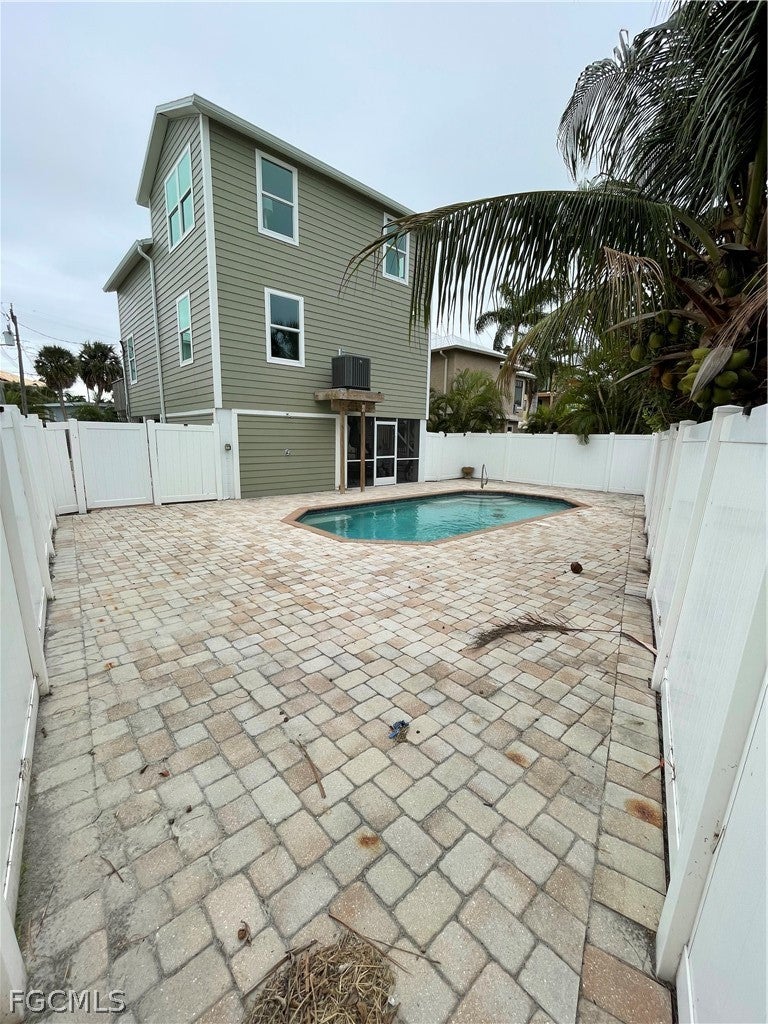 235 Miramar St, Fort Myers Beach, FL 33931 photo