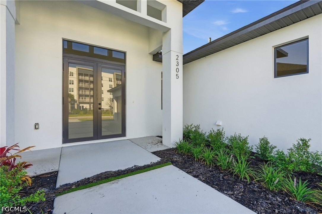 2305 SW 15 Pl, Cape Coral, FL 33991 photo