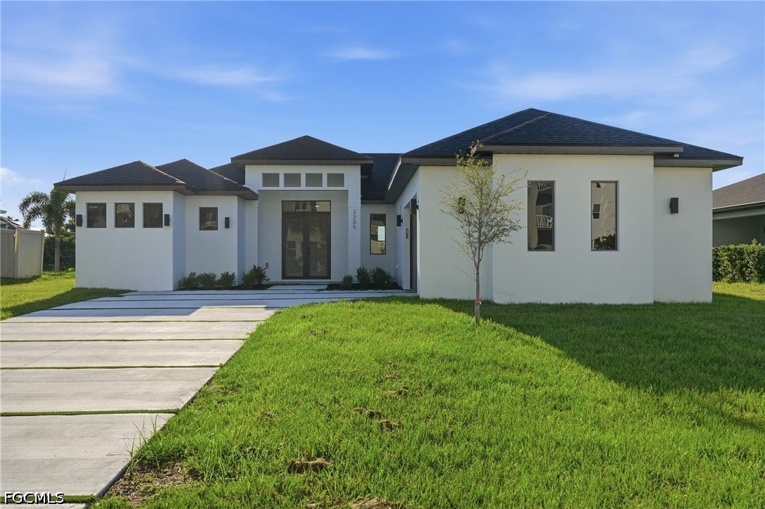 2305 SW 15 Pl, Cape Coral, FL 33991 photo