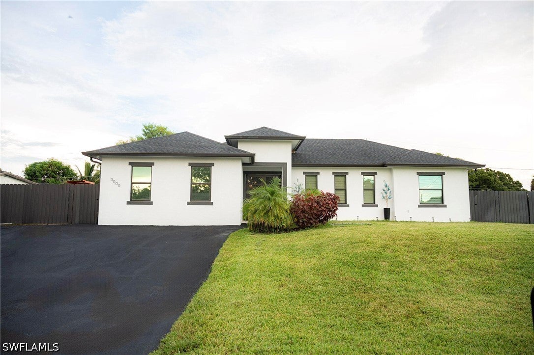 3000 47 St, Naples, FL 34116