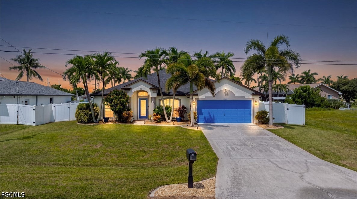 1926 SE 18 Ave, Cape Coral, FL 33990 photo