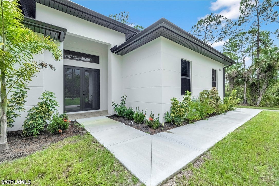 3765 16 Ave, Naples, FL 34117