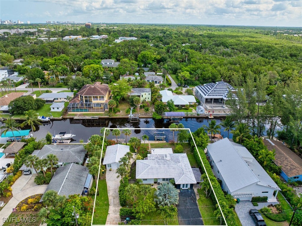 1483 Bembury Dr, Naples, FL 34102 photo