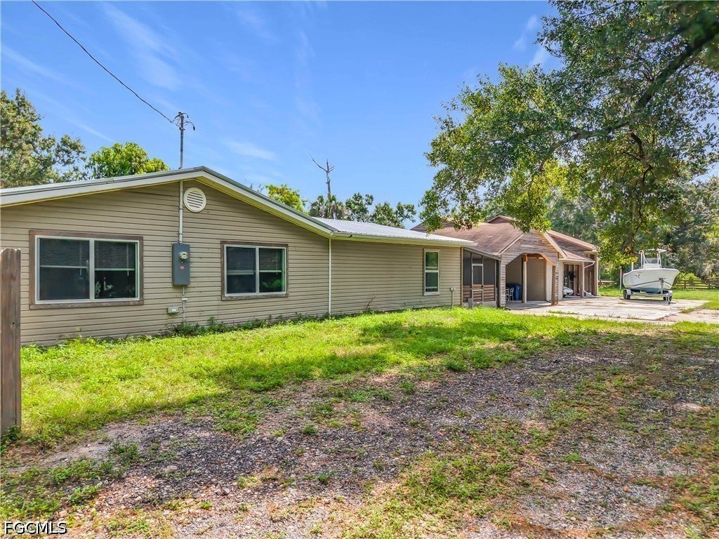 19330 Meredith Rd, North Fort Myers, FL 33917 photo
