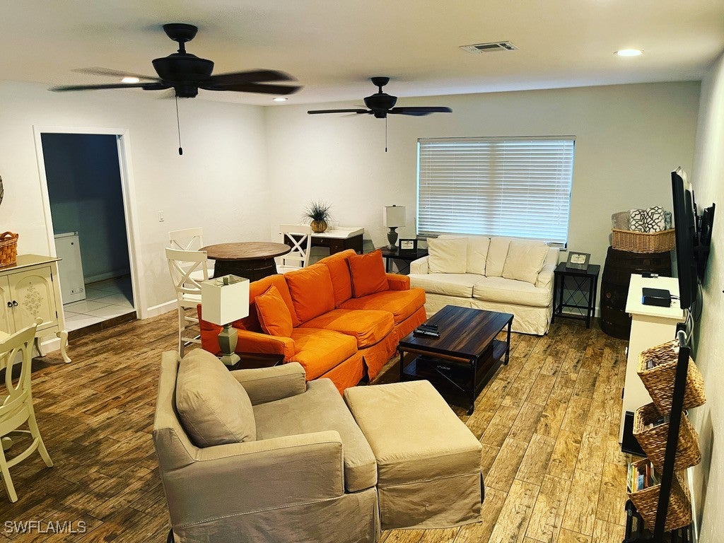6060 Golden Oaks Ln, Naples, FL 34119 photo