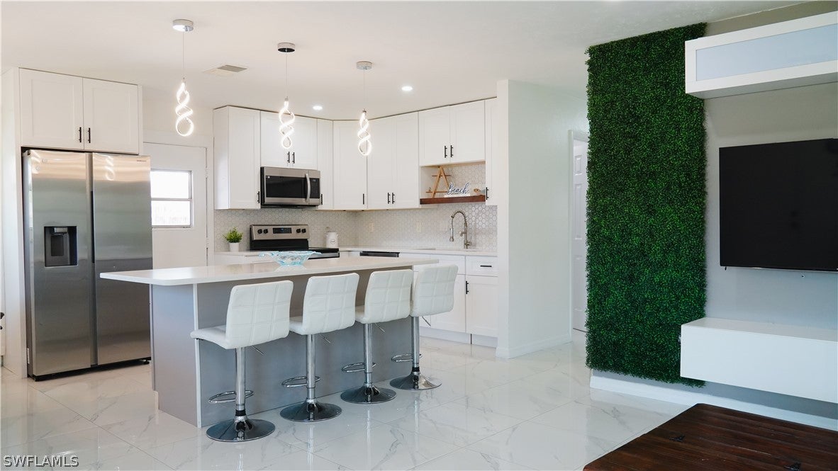 759 100 Ave, Naples, FL 34108