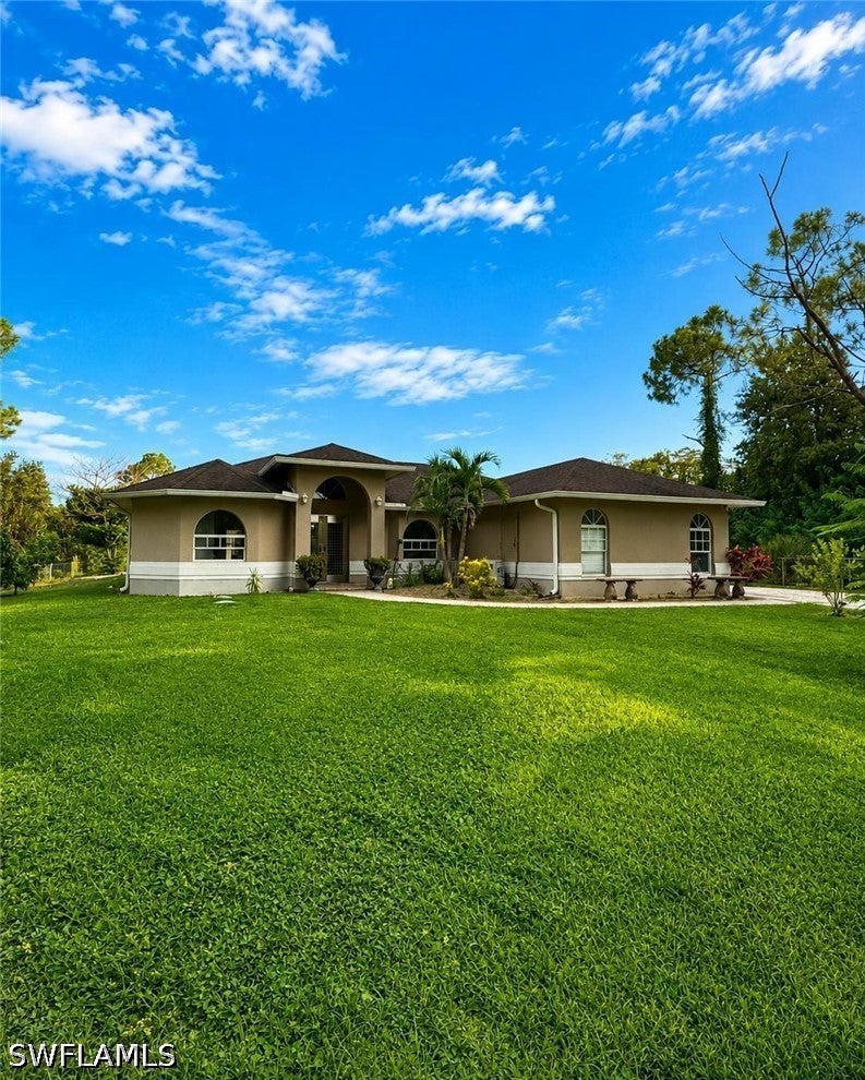3210 22 Ave, Naples, FL 34120