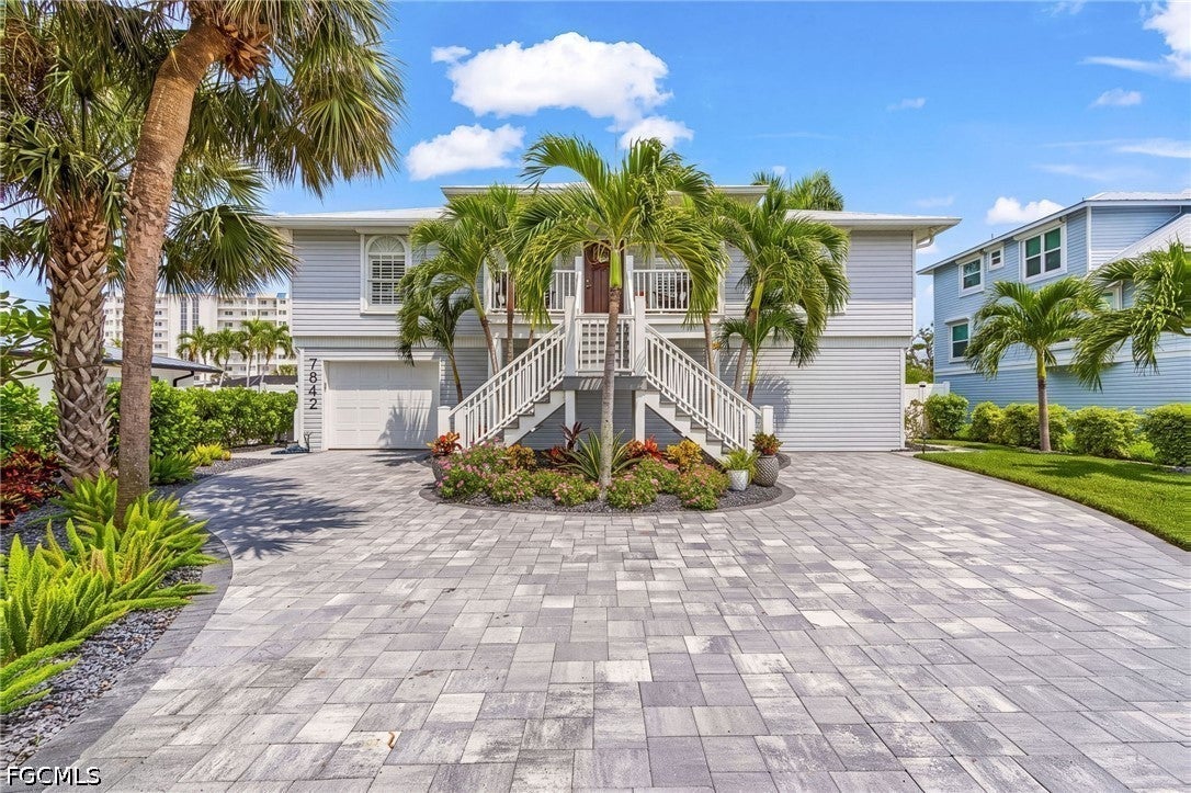 7842 Buccaneer Dr, Fort Myers Beach, FL 33931 photo