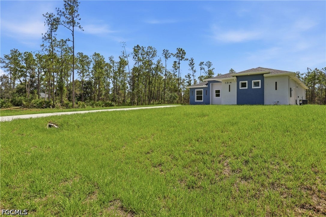 1314 Dayton Ave, Lehigh Acres, FL 33972 photo