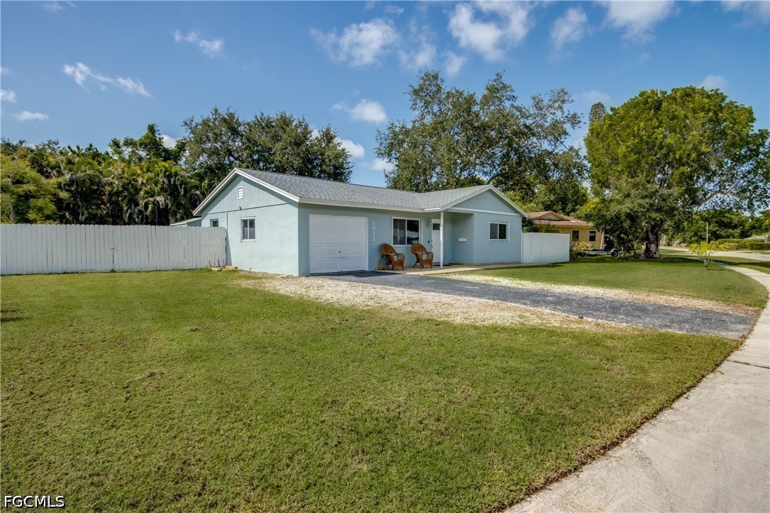 2912 Poinciana Dr, Naples, FL 34105 photo