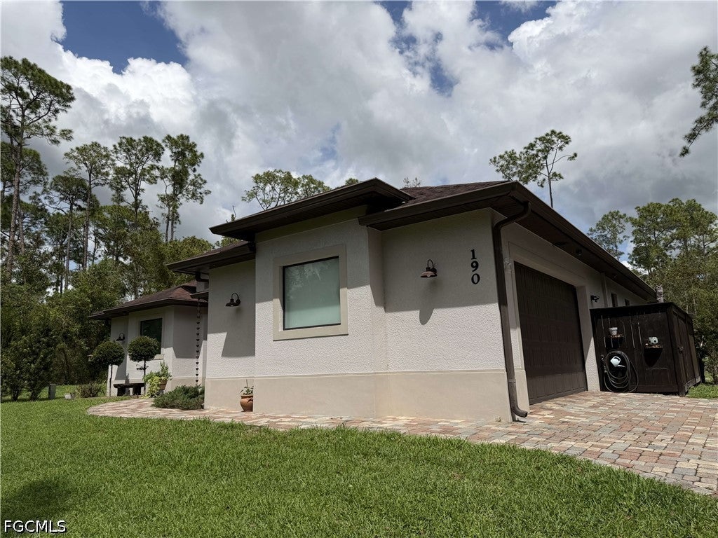 190 2 St, Naples, FL 34117 photo