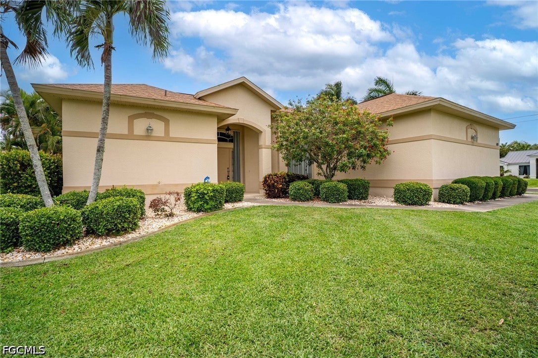 5118 19 Pl, Cape Coral, FL 33914