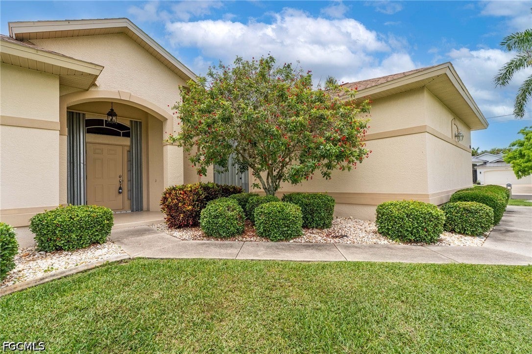 5118 SW 19 Pl, Cape Coral, FL 33914 photo