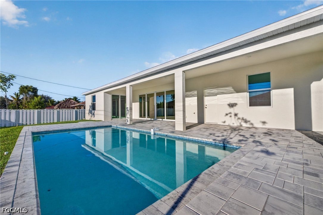 622 NW 16 Pl, Cape Coral, FL 33993 photo