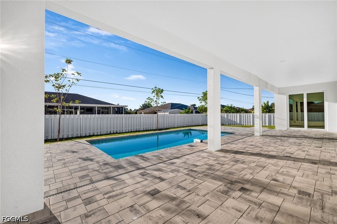622 NW 16 Pl, Cape Coral, FL 33993 photo