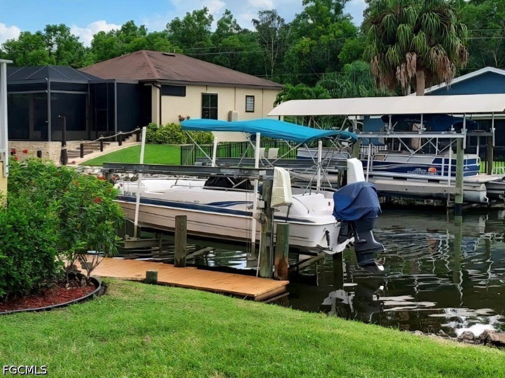 5471 Harborage Dr, Fort Myers, FL 33908 photo