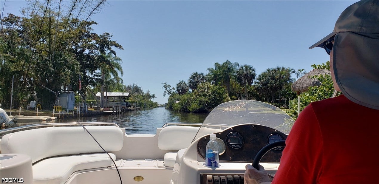 5471 Harborage Dr, Fort Myers, FL 33908 photo