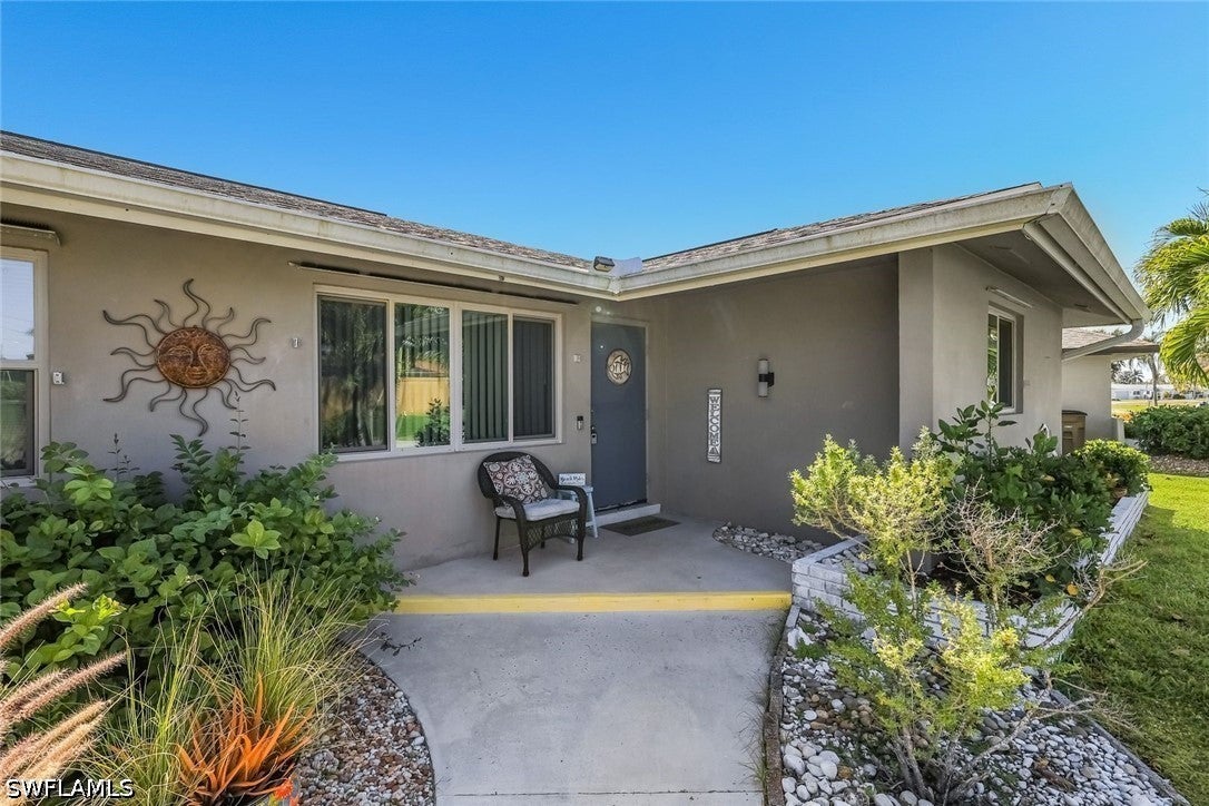 4305 SE 1 Ave, Cape Coral, FL 33904 photo