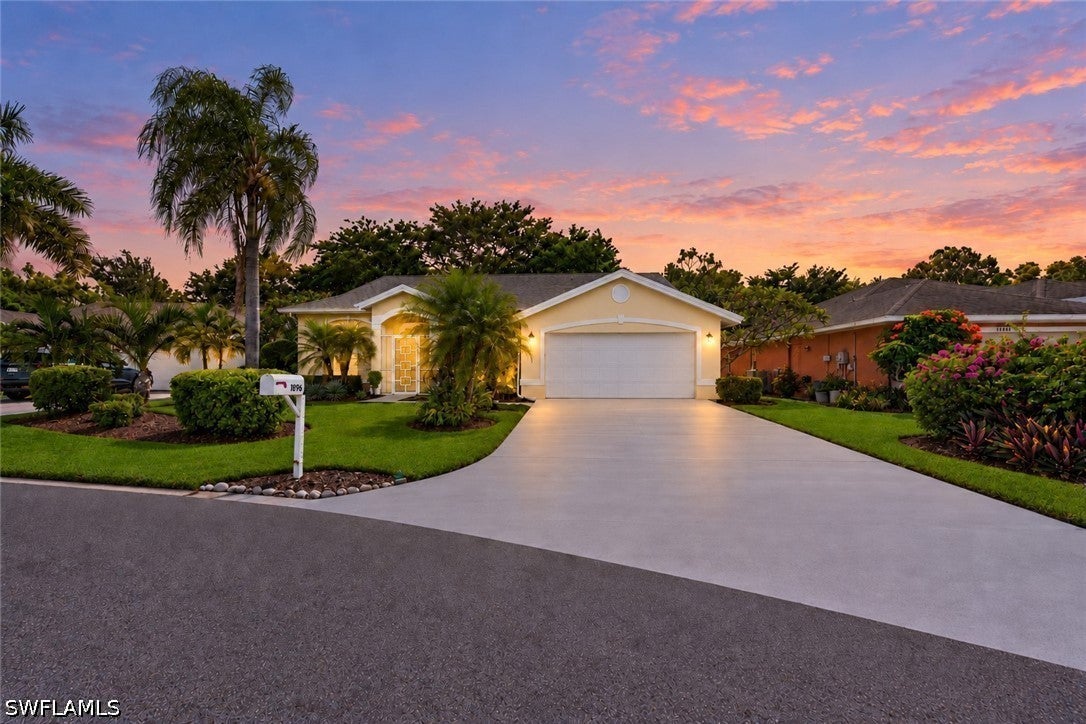 1896 Piccadilly Circus, Naples, FL 34112