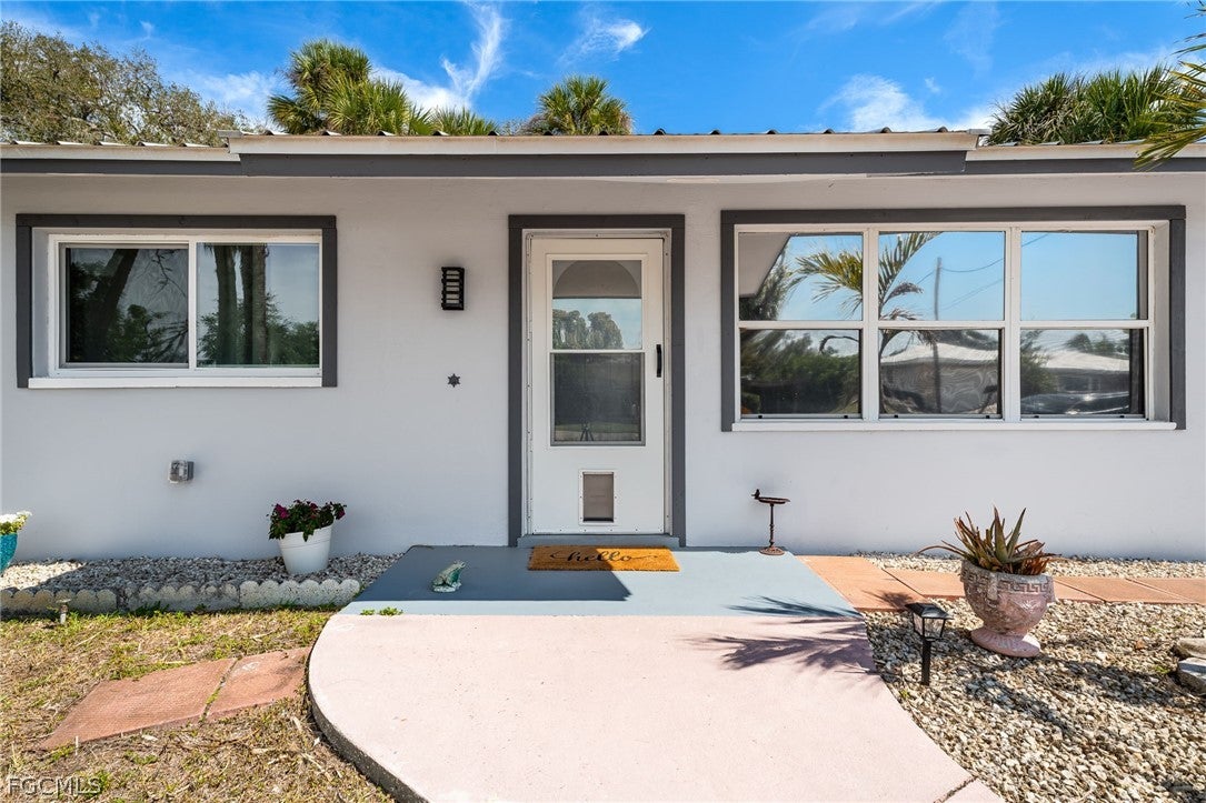 1006 April Ln, North Fort Myers, FL 33903 photo