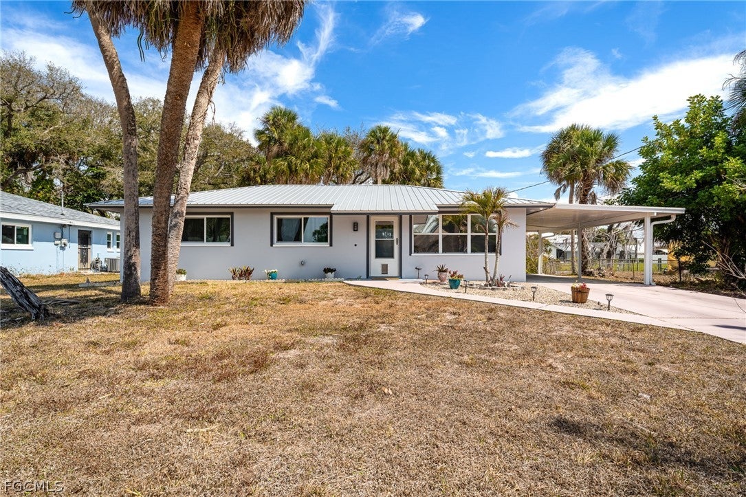1006 April Ln, North Fort Myers, FL 33903 photo