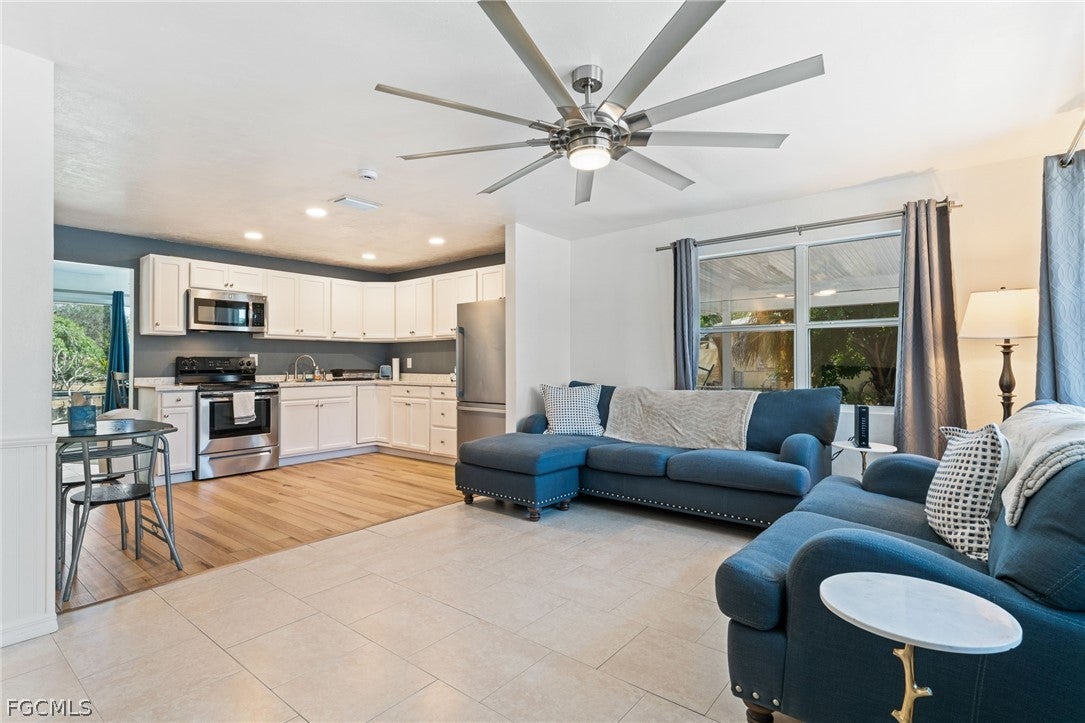 1006 April Ln, North Fort Myers, FL 33903 photo