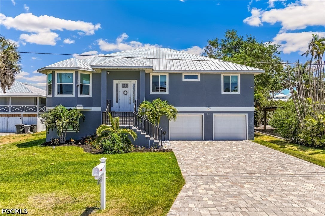 5809 Lauder St, Fort Myers Beach, FL 33931 photo