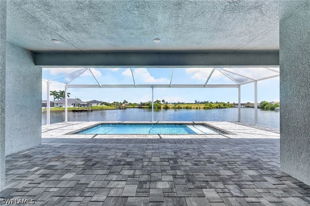 913 NW 33 Pl, Cape Coral, FL 33993 photo