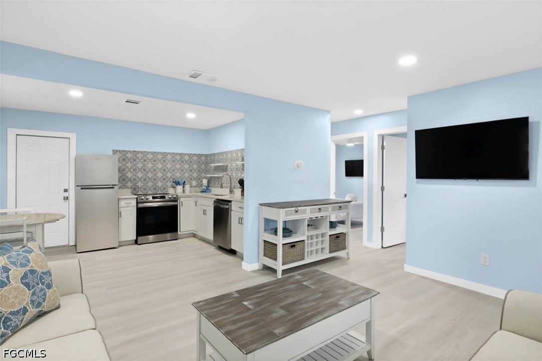 817 819 Indiana Ave, Fort Myers, FL 33908 photo