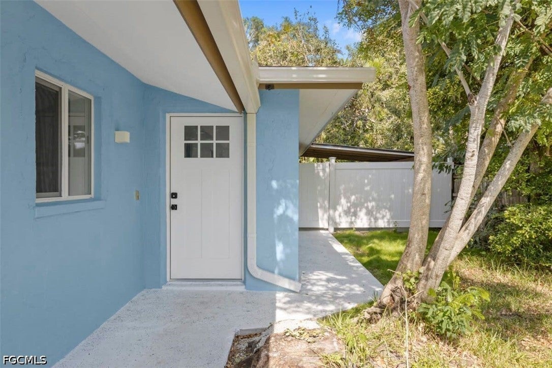 817 819 Indiana Ave, Fort Myers, FL 33908 photo