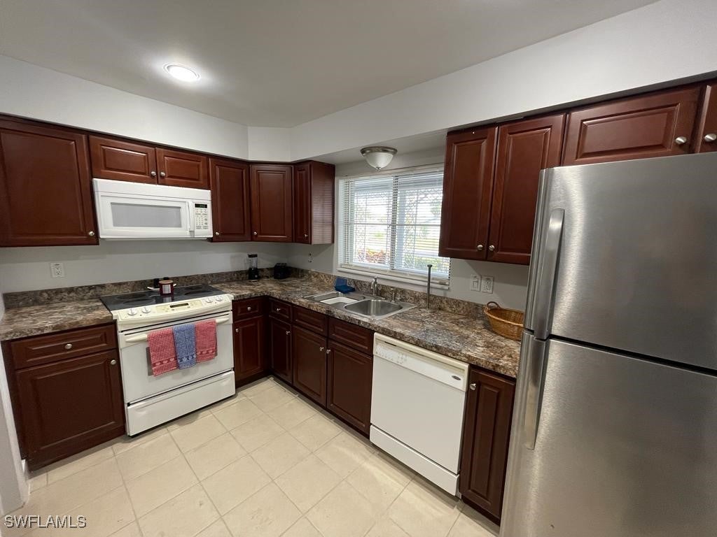 1326 SE 46 St, Cape Coral, FL 33904 photo